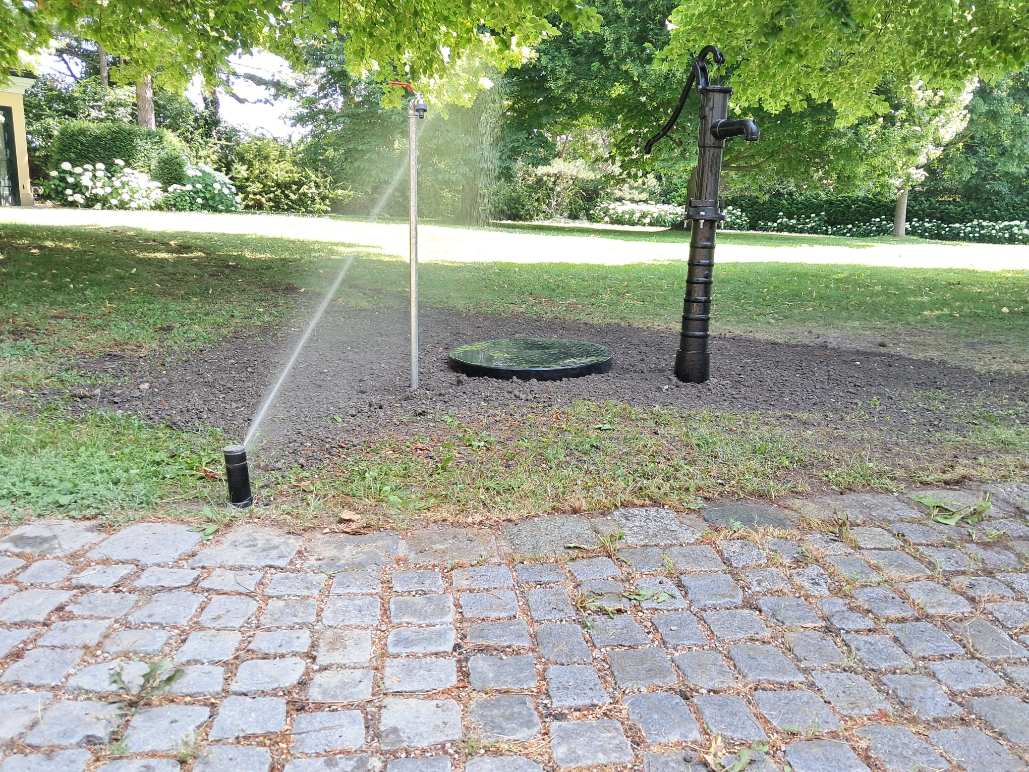 Pumpe mit Wasseranschluss